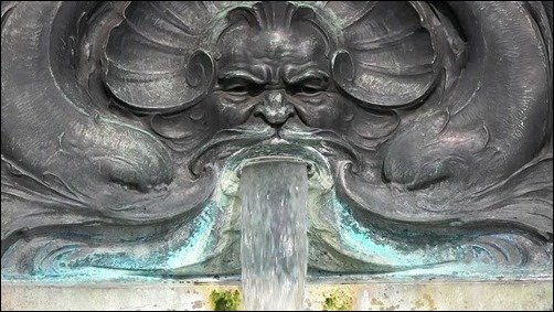Scary-Fountain