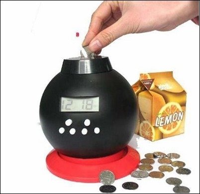 Bomb-Alarm-Clock-Bank--office-gadgets