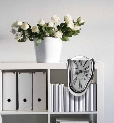Melting-Clock-office-gadgets