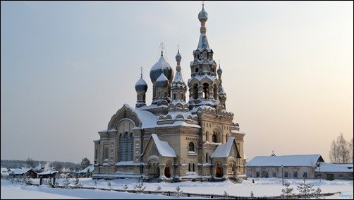 Church-In-Winter-free-church-background-images