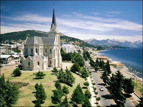 Church-Near-Sea-Scene-church-wallpapers[3]