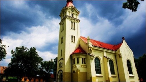 Lovely-Yellow-Church-free-church-background-images