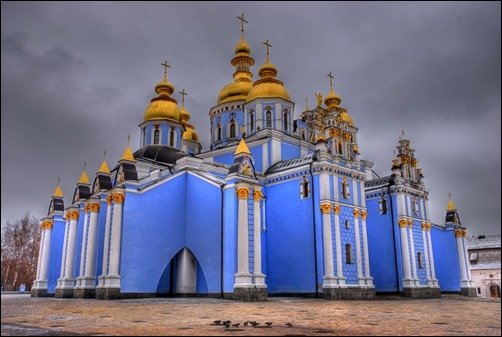 St.-Michael's-Golden-Domed-Mona-free-church-background-images