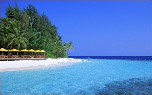 Blue-Water-Beach-sick-backgrounds Blue-Water-Beach-sick-backgrounds